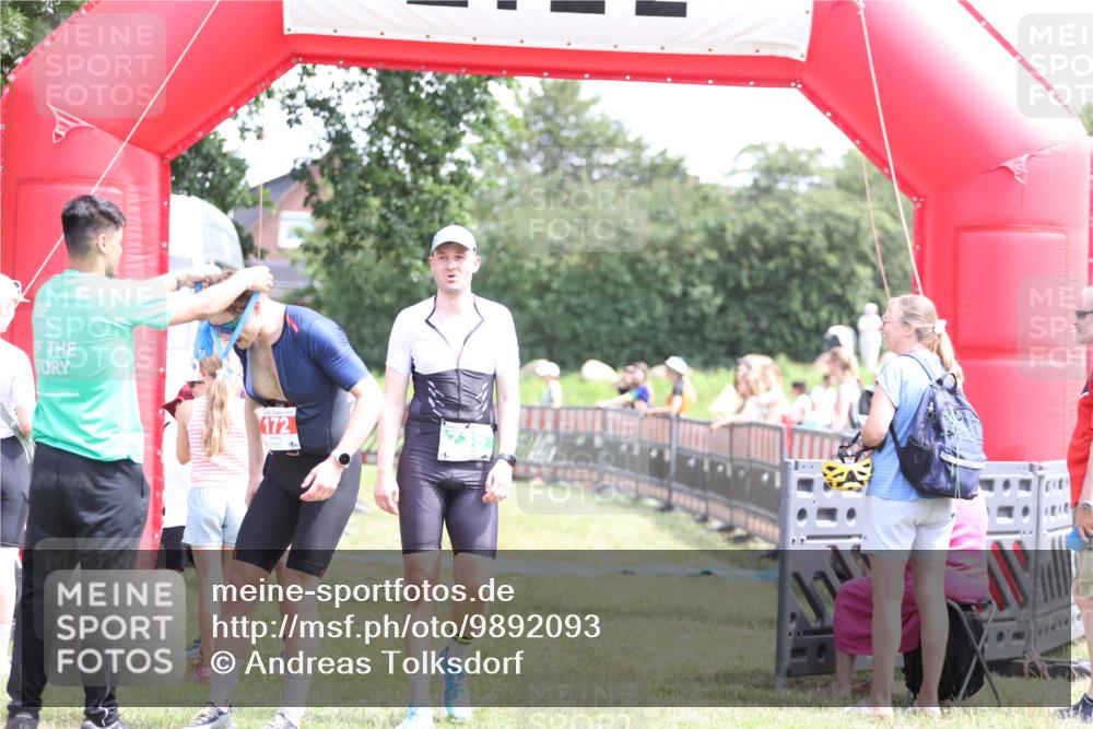 21.06.2026 - 29. Vierlanden-Triathlon Andreas Tolksdorf http://msf.ph/oto/9892093 21.06.2026 13:36:44 Ziel  meine-sportfotos.de