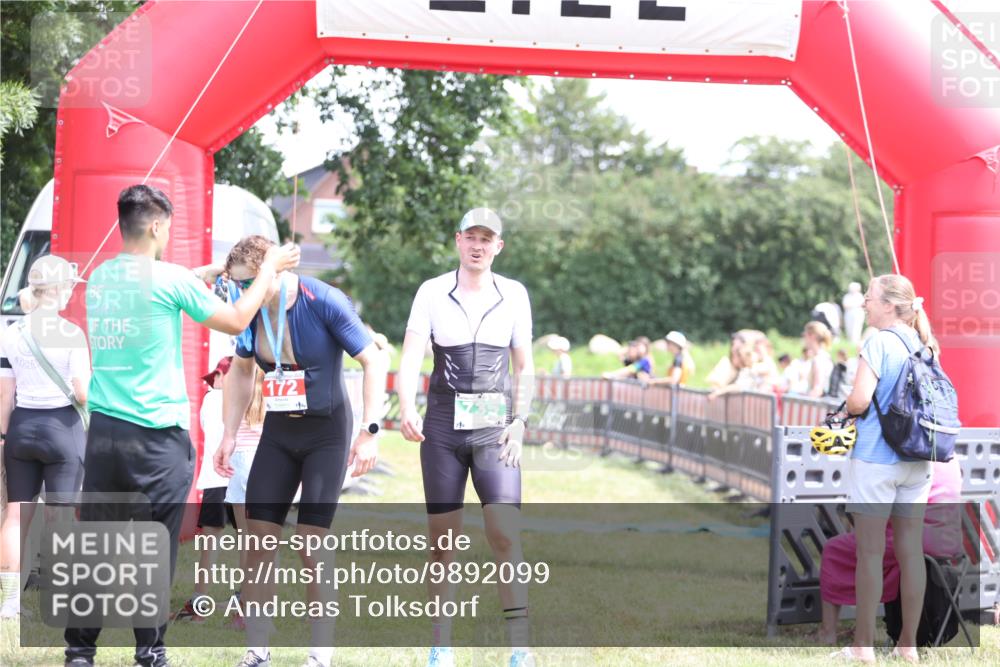 21.06.2026 - 29. Vierlanden-Triathlon Andreas Tolksdorf http://msf.ph/oto/9892099 21.06.2026 13:36:44 Ziel  meine-sportfotos.de