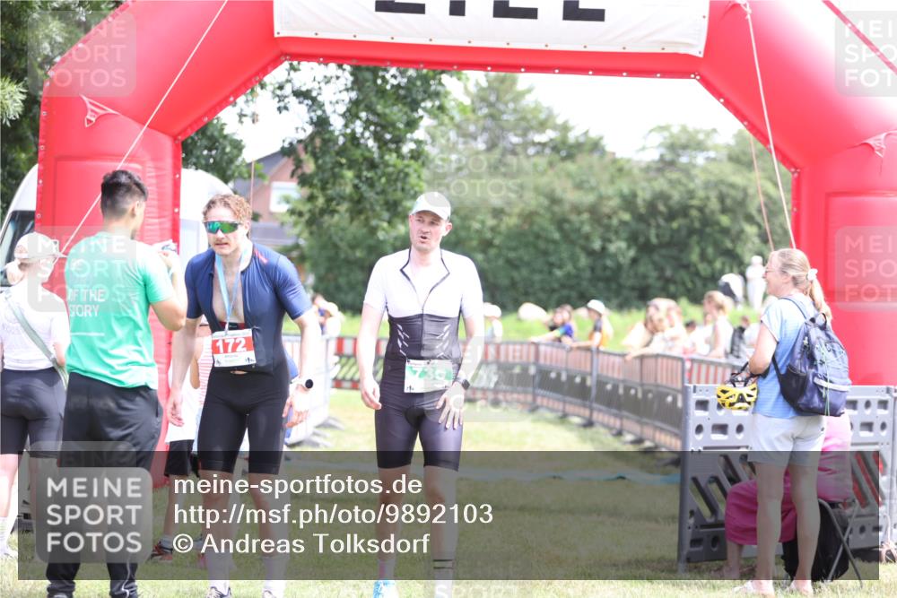 21.06.2026 - 29. Vierlanden-Triathlon Andreas Tolksdorf http://msf.ph/oto/9892103 21.06.2026 13:36:44 Ziel  meine-sportfotos.de