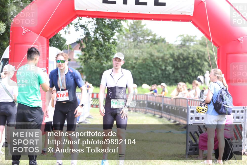 21.06.2026 - 29. Vierlanden-Triathlon Andreas Tolksdorf http://msf.ph/oto/9892104 21.06.2026 13:36:44 Ziel  meine-sportfotos.de