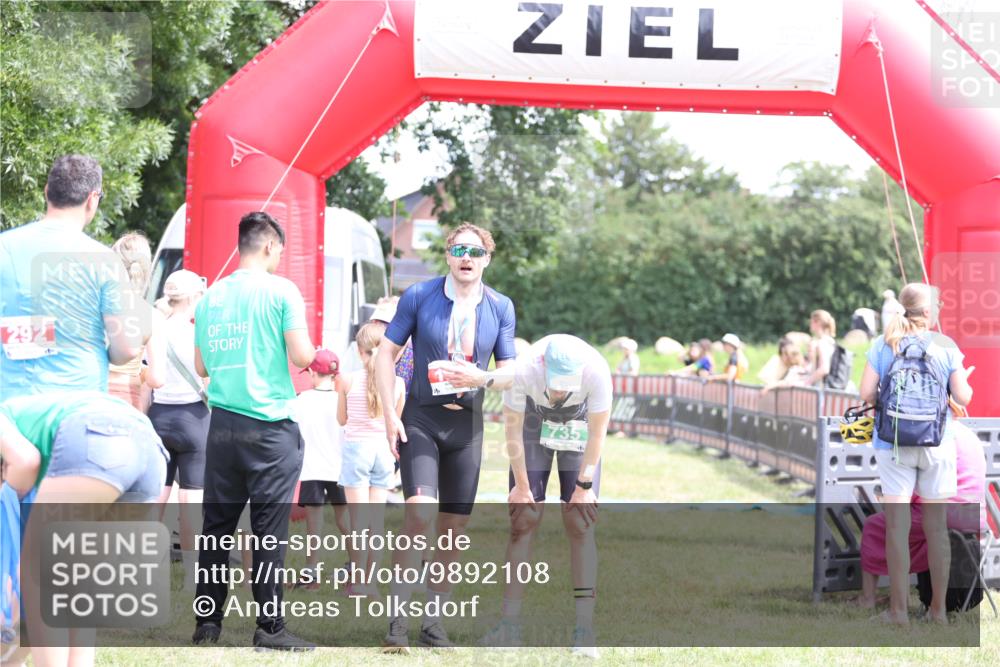 21.06.2026 - 29. Vierlanden-Triathlon Andreas Tolksdorf http://msf.ph/oto/9892108 21.06.2026 13:36:46 Ziel  meine-sportfotos.de