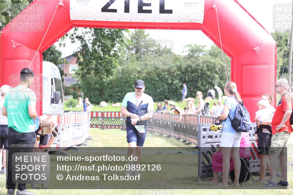 21.06.2026 - 29. Vierlanden-Triathlon Andreas Tolksdorf http://msf.ph/oto/9892126 21.06.2026 13:37:30 Ziel 629, 1002, 629, 1002 meine-sportfotos.de