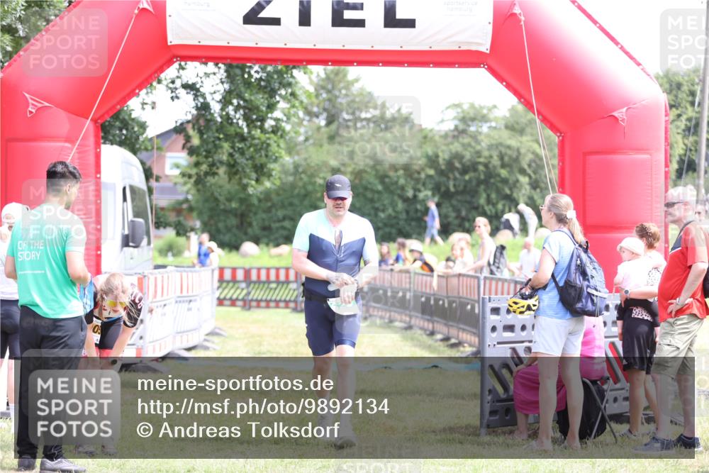 21.06.2026 - 29. Vierlanden-Triathlon Andreas Tolksdorf http://msf.ph/oto/9892134 21.06.2026 13:37:30 Ziel 629, 1002, 629, 1002 meine-sportfotos.de