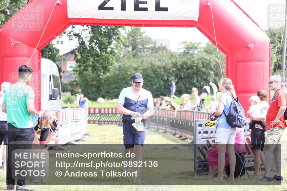 21.06.2026 - 29. Vierlanden-Triathlon Andreas Tolksdorf http://msf.ph/oto/9892136 21.06.2026 13:37:30 Ziel 629, 1002, 629, 1002 meine-sportfotos.de