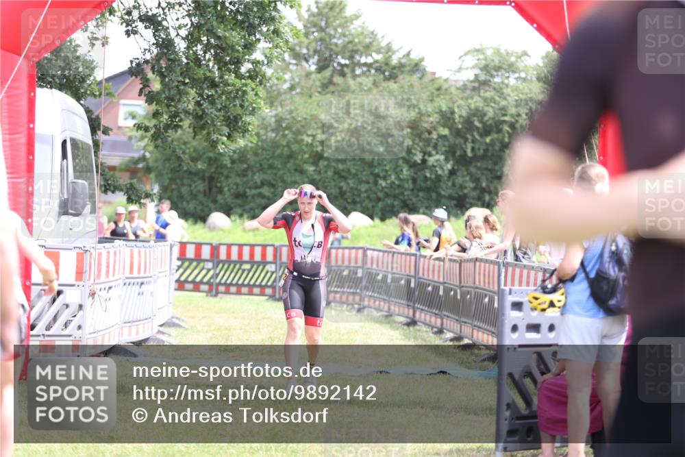 21.06.2026 - 29. Vierlanden-Triathlon Andreas Tolksdorf http://msf.ph/oto/9892142 21.06.2026 13:37:44 Ziel 846, 870, 1002, 846, 870, 1002 meine-sportfotos.de