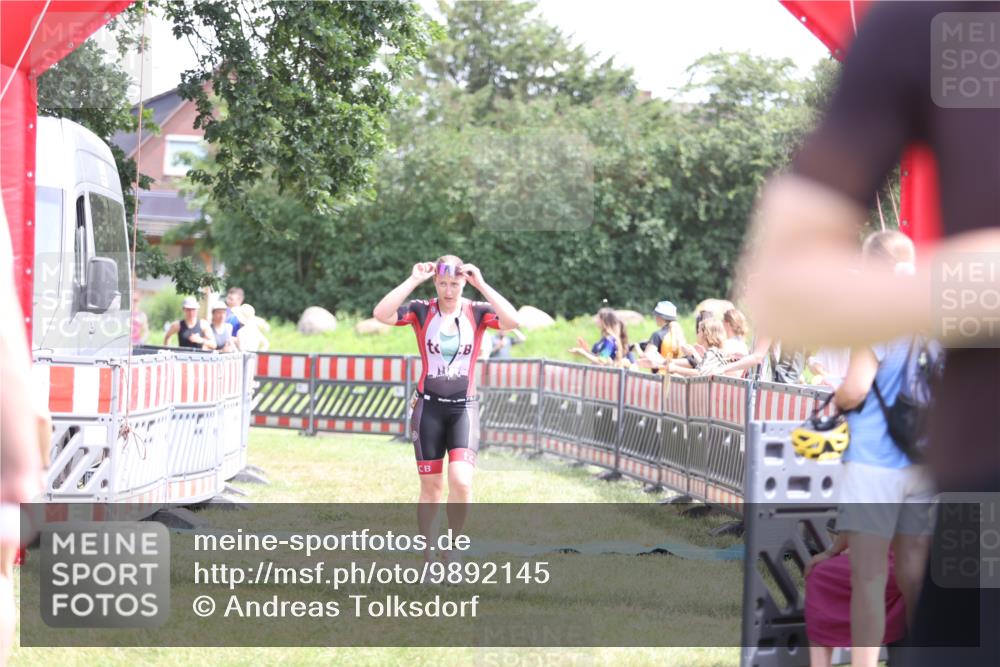 21.06.2026 - 29. Vierlanden-Triathlon Andreas Tolksdorf http://msf.ph/oto/9892145 21.06.2026 13:37:44 Ziel 846, 870, 1002, 846, 870, 1002 meine-sportfotos.de