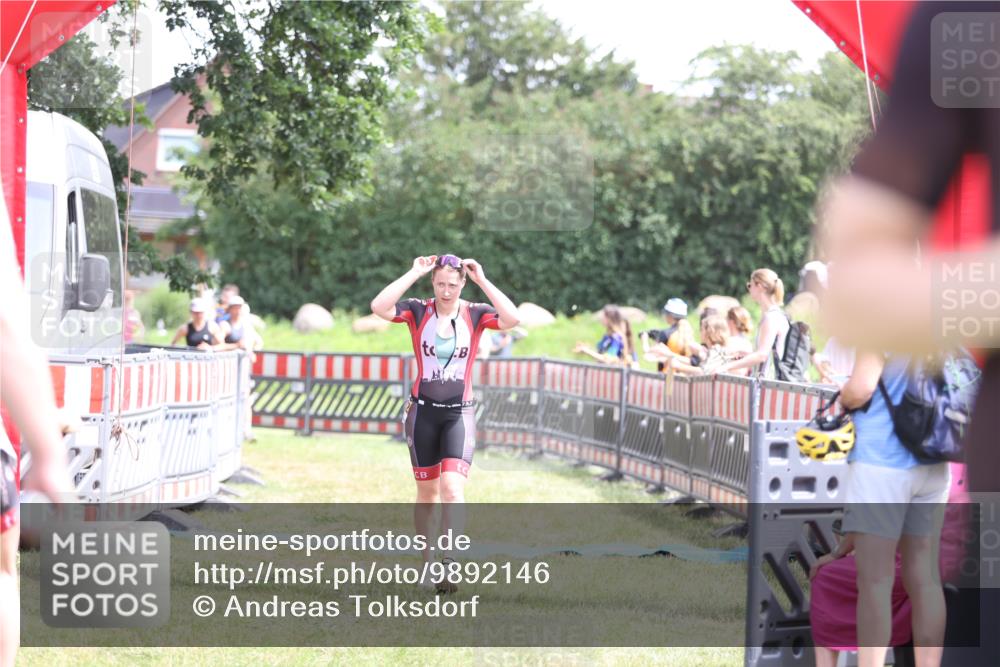 21.06.2026 - 29. Vierlanden-Triathlon Andreas Tolksdorf http://msf.ph/oto/9892146 21.06.2026 13:37:44 Ziel 846, 870, 1002, 846, 870, 1002 meine-sportfotos.de