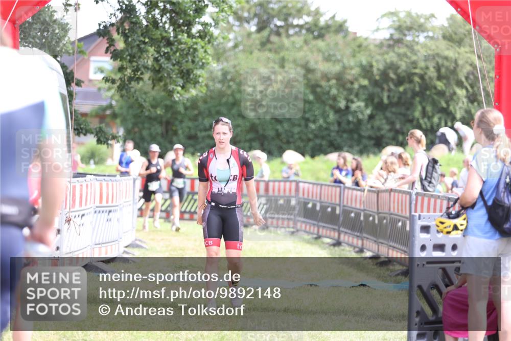21.06.2026 - 29. Vierlanden-Triathlon Andreas Tolksdorf http://msf.ph/oto/9892148 21.06.2026 13:37:45 Ziel 846, 870, 1002, 846, 870, 1002 meine-sportfotos.de