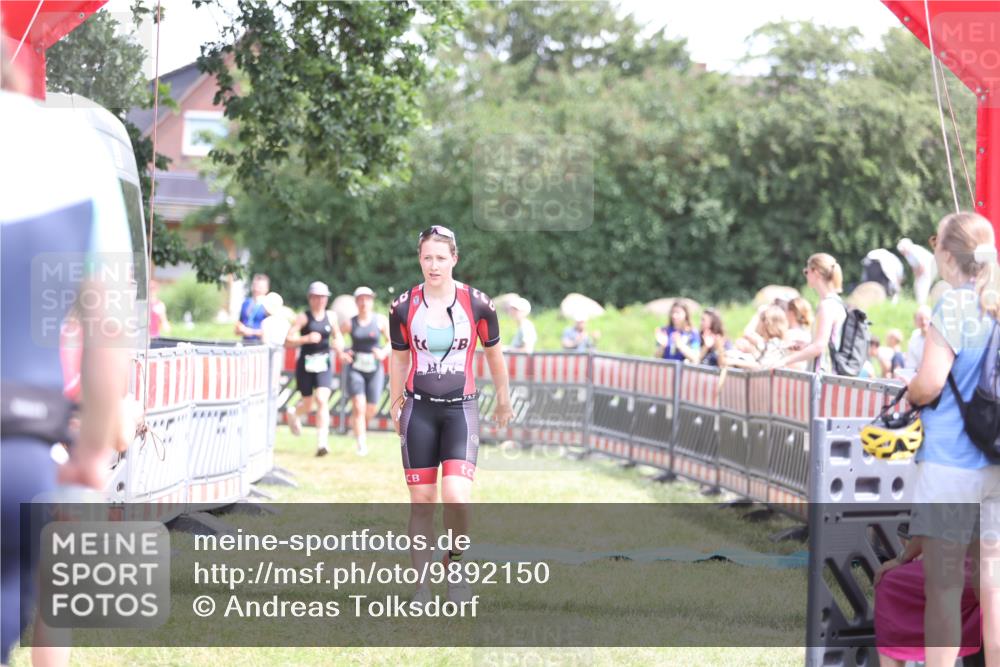 21.06.2026 - 29. Vierlanden-Triathlon Andreas Tolksdorf http://msf.ph/oto/9892150 21.06.2026 13:37:45 Ziel 846, 870, 1002, 846, 870, 1002 meine-sportfotos.de