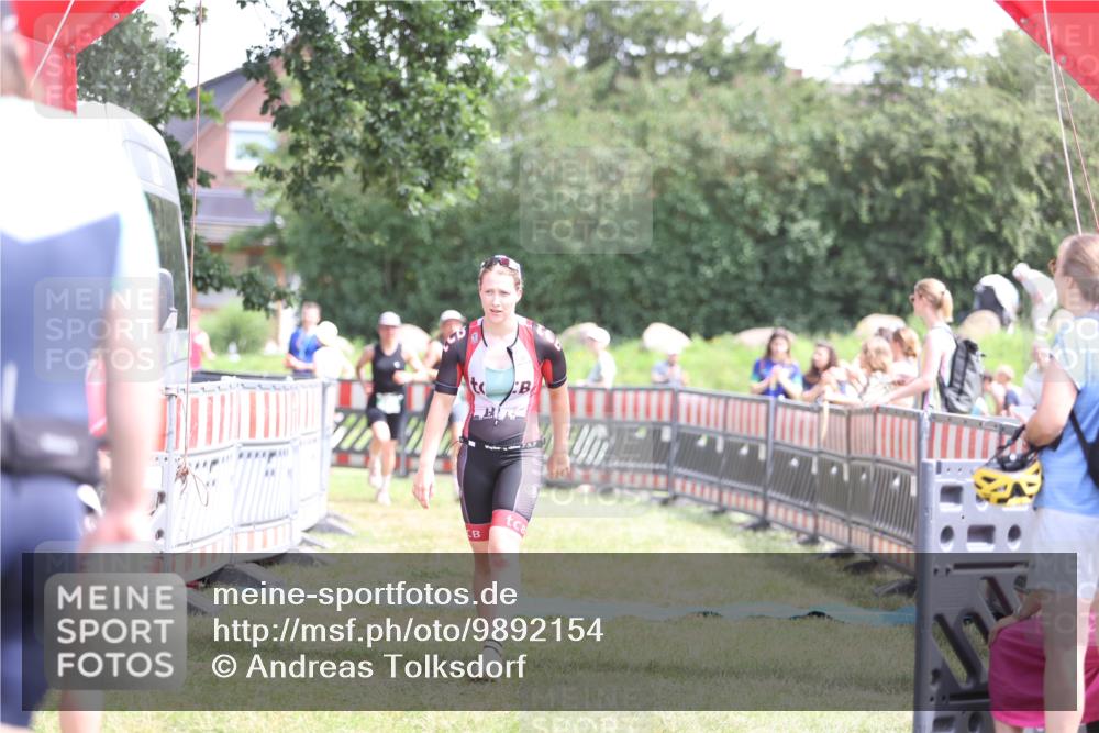 21.06.2026 - 29. Vierlanden-Triathlon Andreas Tolksdorf http://msf.ph/oto/9892154 21.06.2026 13:37:45 Ziel 846, 870, 1002, 846, 870, 1002 meine-sportfotos.de