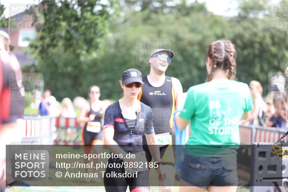 21.06.2026 - 29. Vierlanden-Triathlon Andreas Tolksdorf http://msf.ph/oto/9892185 21.06.2026 13:38:02 Ziel 720, 863, 997, 720, 863, 997 meine-sportfotos.de
