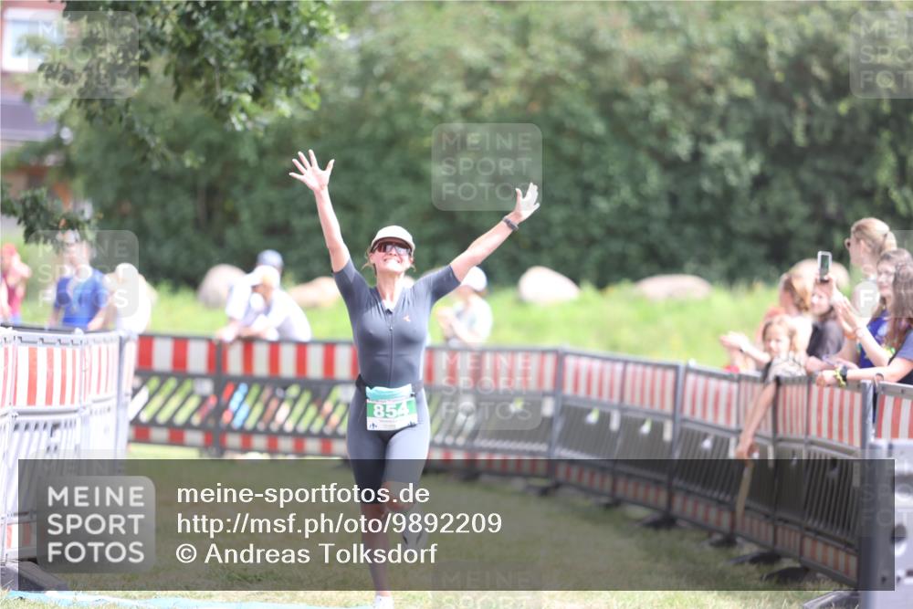 21.06.2026 - 29. Vierlanden-Triathlon Andreas Tolksdorf http://msf.ph/oto/9892209 21.06.2026 13:38:28 Ziel 763, 854, 763, 854 meine-sportfotos.de