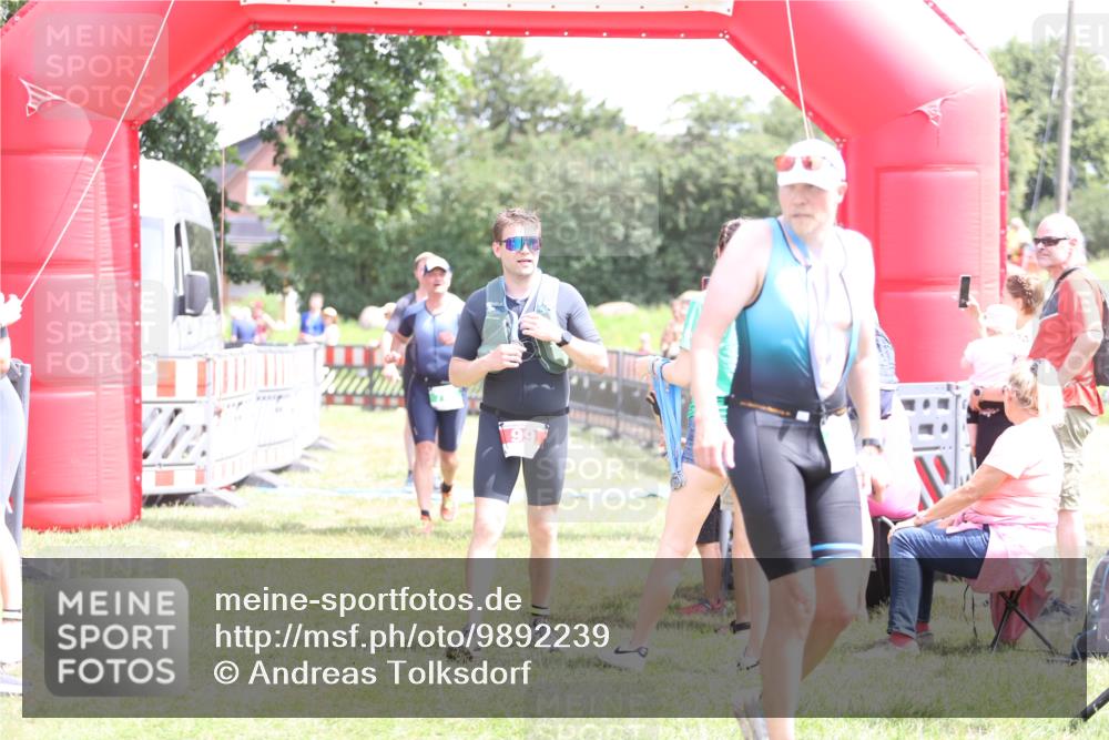 21.06.2026 - 29. Vierlanden-Triathlon Andreas Tolksdorf http://msf.ph/oto/9892239 21.06.2026 13:38:58 Ziel 644, 795, 644, 795 meine-sportfotos.de