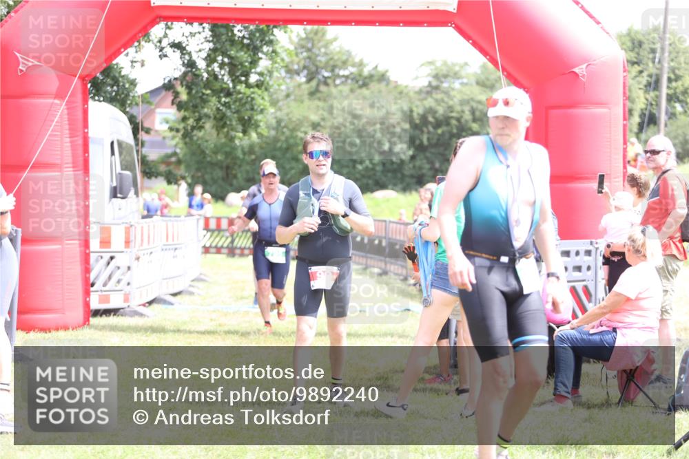 21.06.2026 - 29. Vierlanden-Triathlon Andreas Tolksdorf http://msf.ph/oto/9892240 21.06.2026 13:38:58 Ziel 644, 795, 644, 795 meine-sportfotos.de