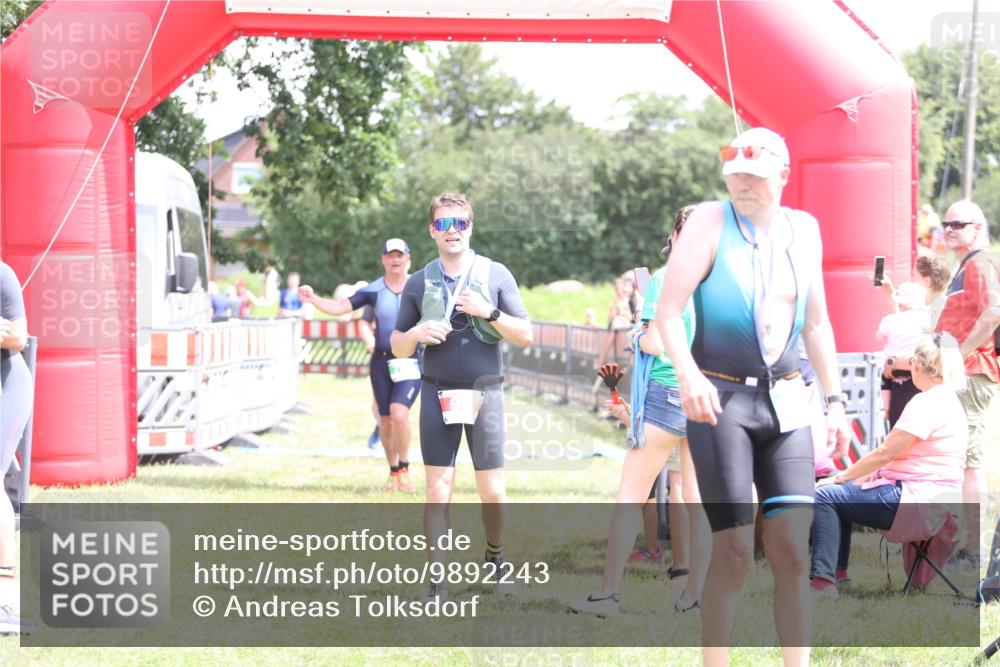 21.06.2026 - 29. Vierlanden-Triathlon Andreas Tolksdorf http://msf.ph/oto/9892243 21.06.2026 13:38:59 Ziel 644, 795, 644, 795 meine-sportfotos.de
