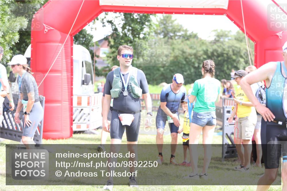 21.06.2026 - 29. Vierlanden-Triathlon Andreas Tolksdorf http://msf.ph/oto/9892250 21.06.2026 13:39:02 Ziel 644, 795, 644, 795 meine-sportfotos.de
