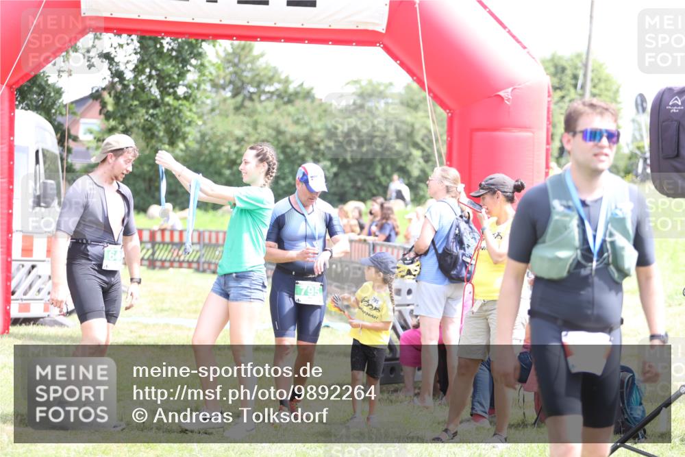 21.06.2026 - 29. Vierlanden-Triathlon Andreas Tolksdorf http://msf.ph/oto/9892264 21.06.2026 13:39:06 Ziel  meine-sportfotos.de