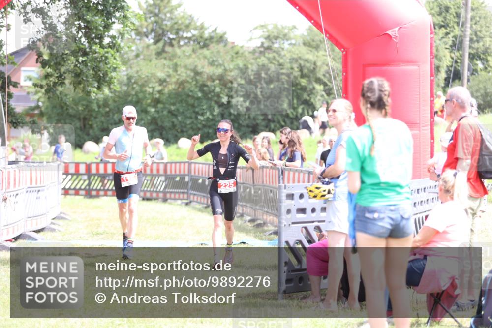 21.06.2026 - 29. Vierlanden-Triathlon Andreas Tolksdorf http://msf.ph/oto/9892276 21.06.2026 13:39:29 Ziel 115, 225, 115, 225 meine-sportfotos.de
