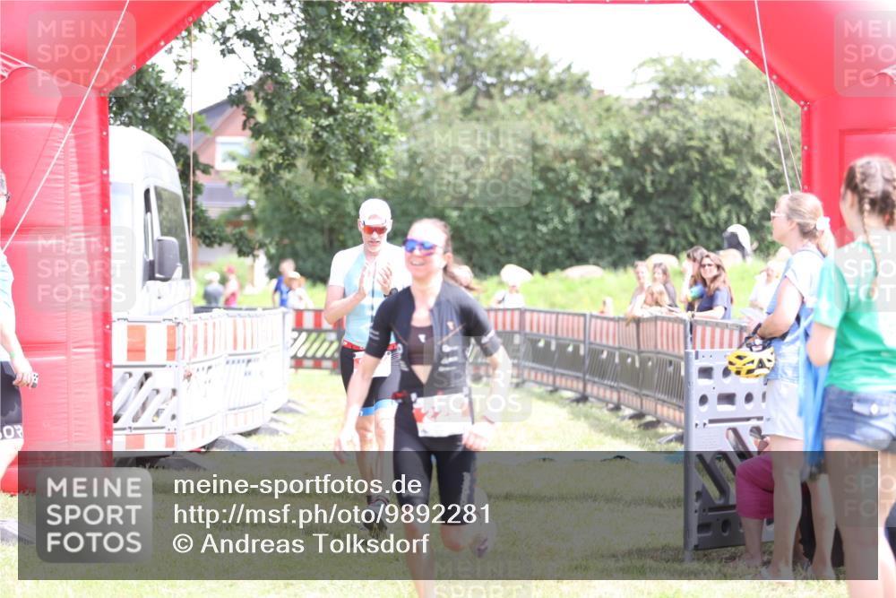 21.06.2026 - 29. Vierlanden-Triathlon Andreas Tolksdorf http://msf.ph/oto/9892281 21.06.2026 13:39:31 Ziel 115, 225, 115, 225 meine-sportfotos.de