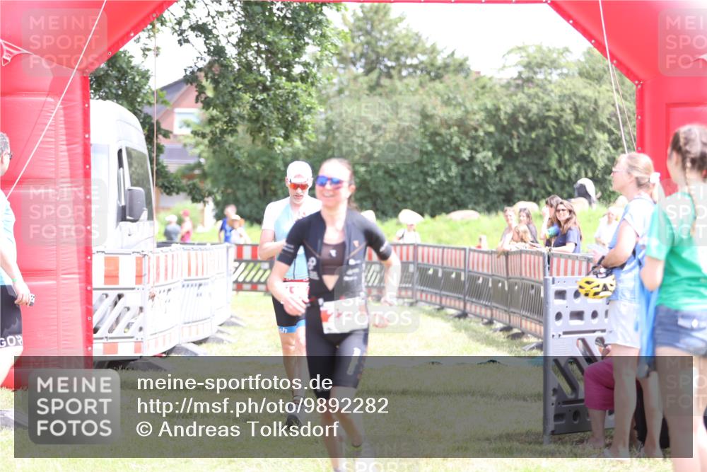 21.06.2026 - 29. Vierlanden-Triathlon Andreas Tolksdorf http://msf.ph/oto/9892282 21.06.2026 13:39:31 Ziel 115, 225, 115, 225 meine-sportfotos.de