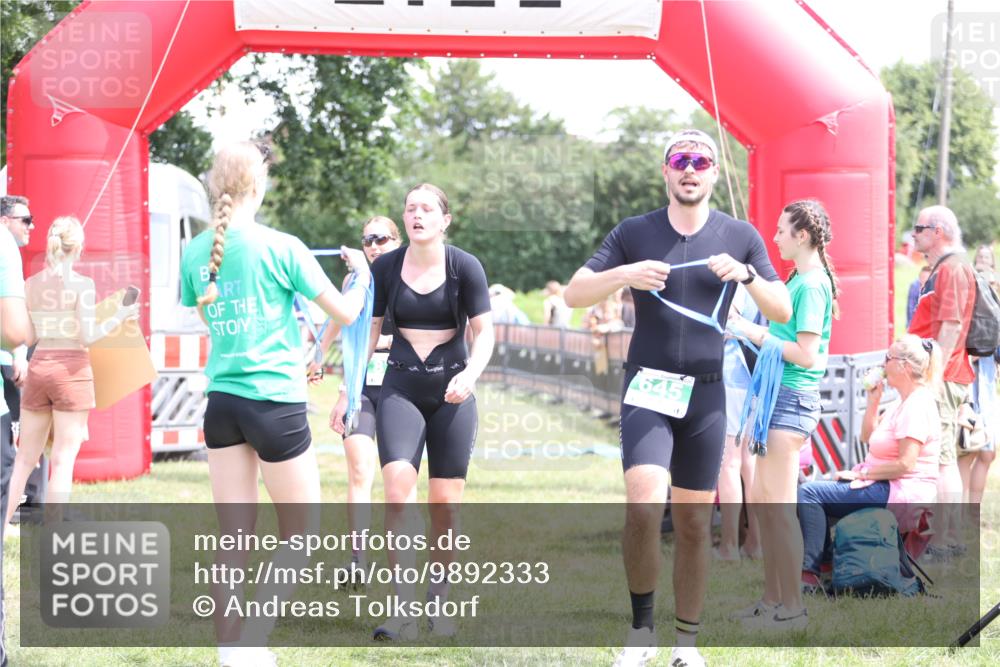 21.06.2026 - 29. Vierlanden-Triathlon Andreas Tolksdorf http://msf.ph/oto/9892333 21.06.2026 13:40:42 Ziel 267, 645, 879, 267, 645, 879 meine-sportfotos.de