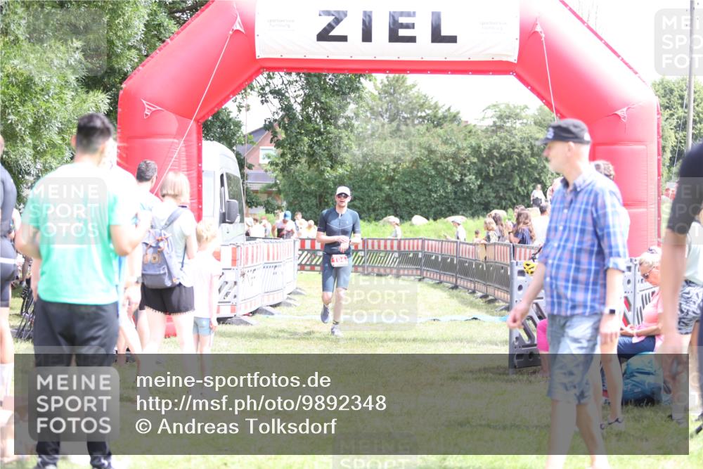 21.06.2026 - 29. Vierlanden-Triathlon Andreas Tolksdorf http://msf.ph/oto/9892348 21.06.2026 13:41:05 Ziel 104, 761, 104, 761 meine-sportfotos.de