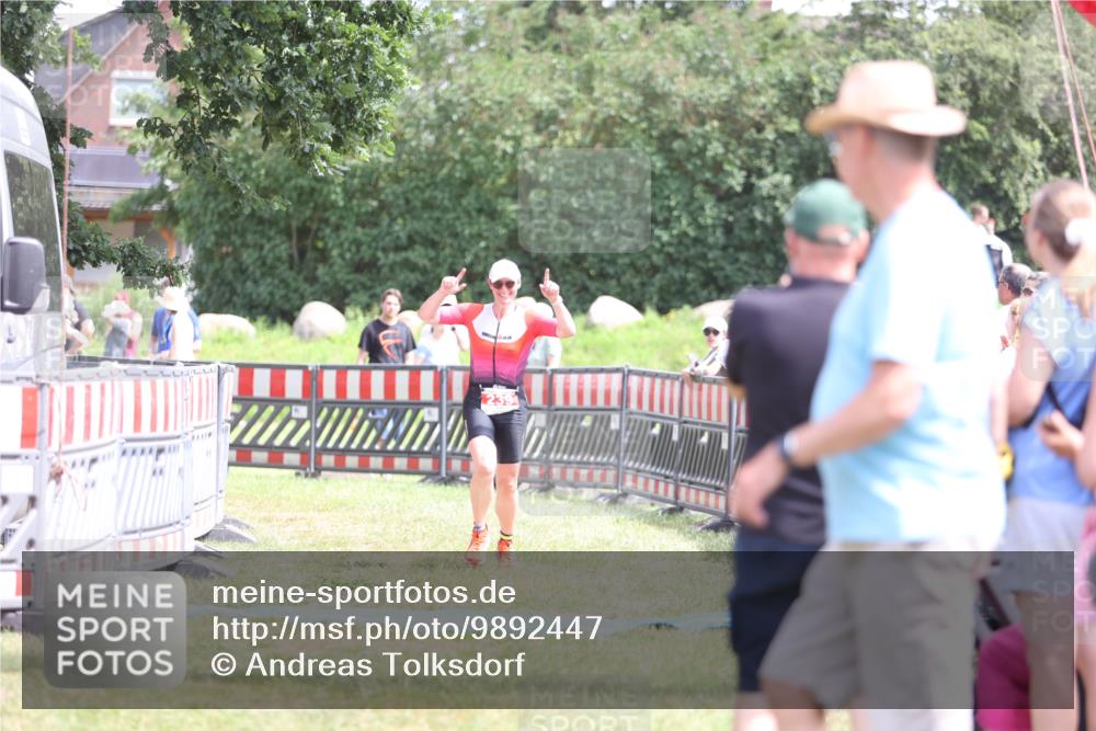 21.06.2026 - 29. Vierlanden-Triathlon Andreas Tolksdorf http://msf.ph/oto/9892447 21.06.2026 13:42:37 Ziel 239, 239 meine-sportfotos.de