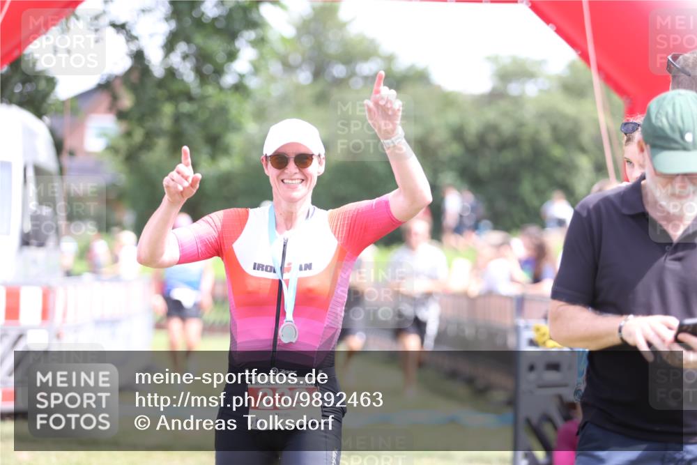 21.06.2026 - 29. Vierlanden-Triathlon Andreas Tolksdorf http://msf.ph/oto/9892463 21.06.2026 13:43:08 Ziel 284, 284 meine-sportfotos.de