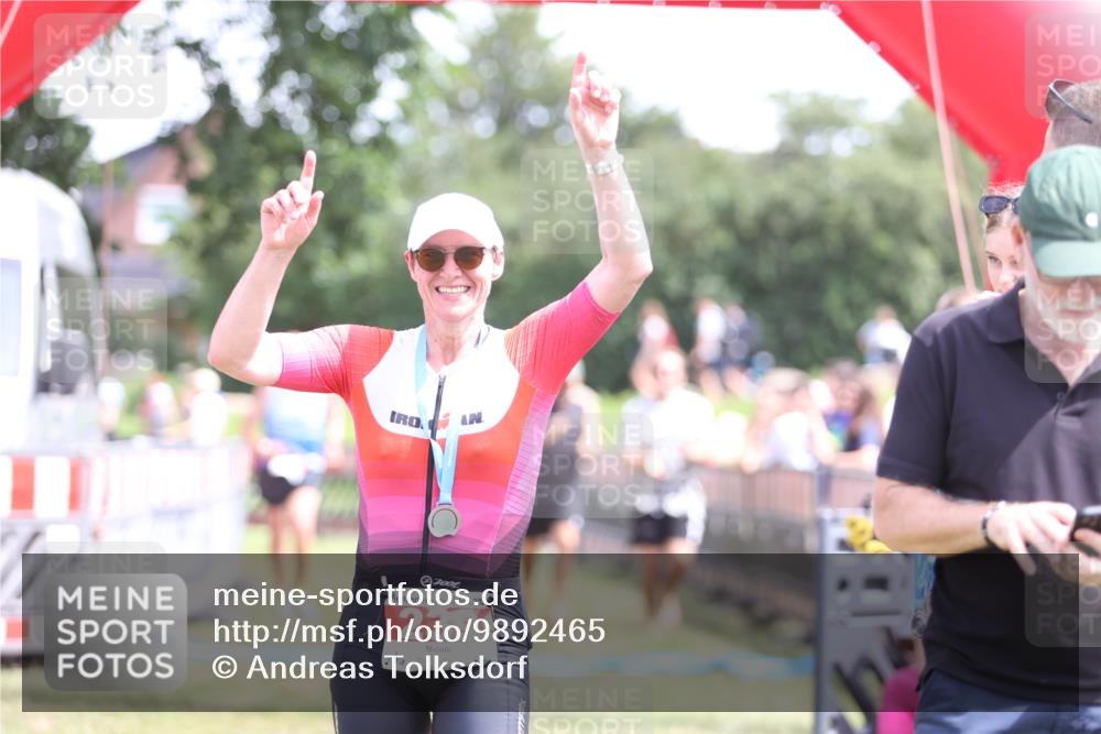 21.06.2026 - 29. Vierlanden-Triathlon Andreas Tolksdorf http://msf.ph/oto/9892465 21.06.2026 13:43:08 Ziel 284, 284 meine-sportfotos.de