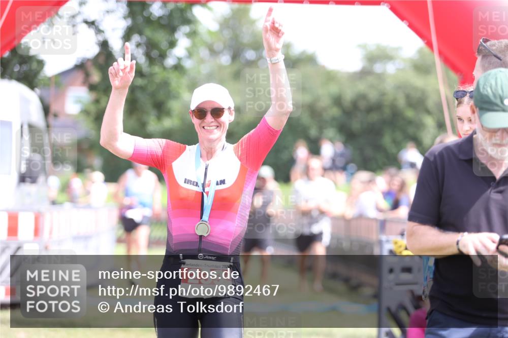 21.06.2026 - 29. Vierlanden-Triathlon Andreas Tolksdorf http://msf.ph/oto/9892467 21.06.2026 13:43:09 Ziel 284, 284 meine-sportfotos.de