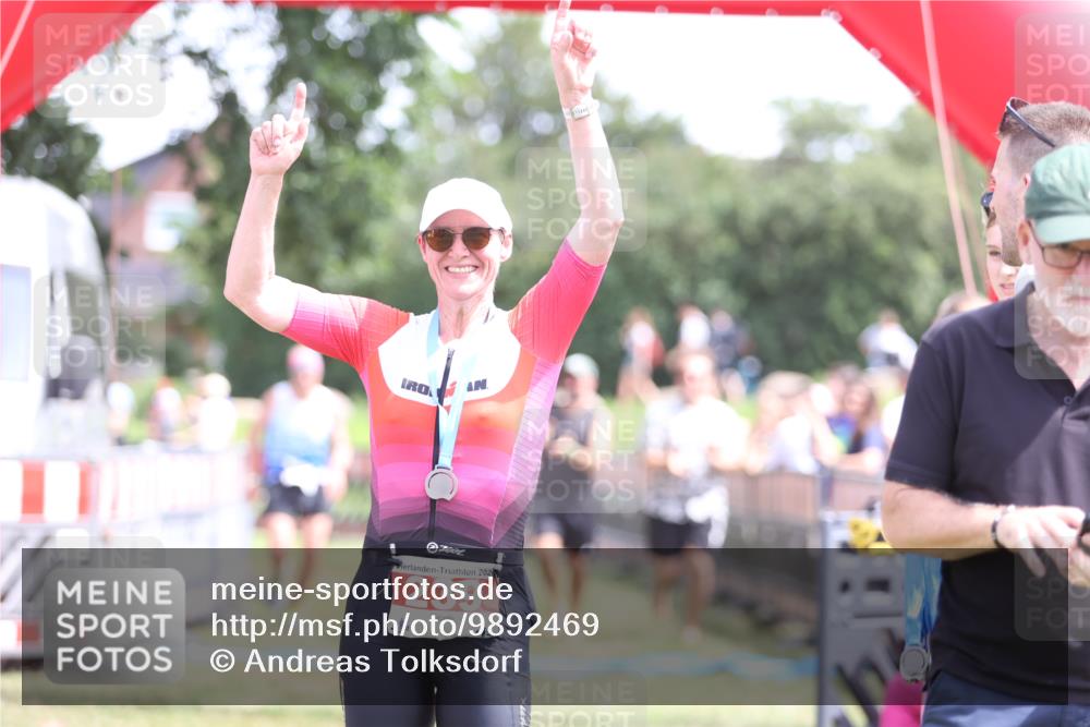21.06.2026 - 29. Vierlanden-Triathlon Andreas Tolksdorf http://msf.ph/oto/9892469 21.06.2026 13:43:09 Ziel 284, 284 meine-sportfotos.de