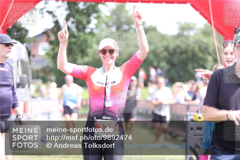21.06.2026 - 29. Vierlanden-Triathlon Andreas Tolksdorf http://msf.ph/oto/9892474 21.06.2026 13:43:09 Ziel 284, 284 meine-sportfotos.de