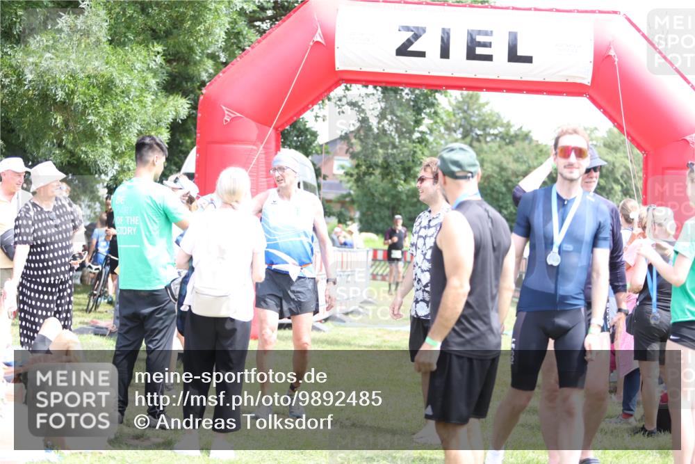 21.06.2026 - 29. Vierlanden-Triathlon Andreas Tolksdorf http://msf.ph/oto/9892485 21.06.2026 13:43:24 Ziel 755, 755 meine-sportfotos.de