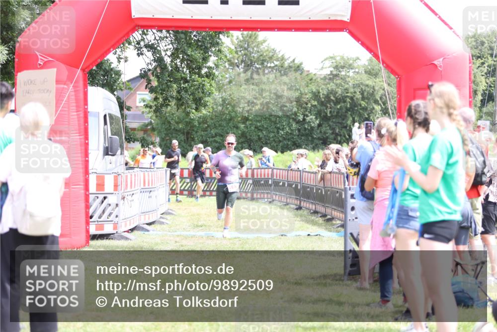 21.06.2026 - 29. Vierlanden-Triathlon Andreas Tolksdorf http://msf.ph/oto/9892509 21.06.2026 13:43:59 Ziel 113, 167, 291, 788, 113, 167, 291, 788 meine-sportfotos.de