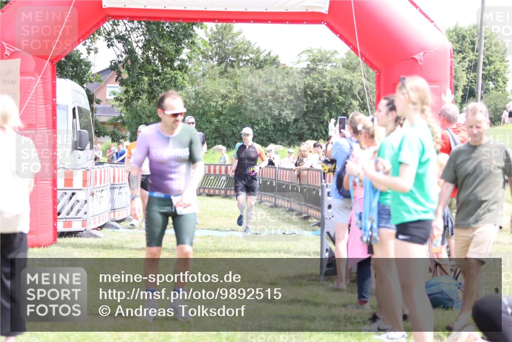 21.06.2026 - 29. Vierlanden-Triathlon Andreas Tolksdorf http://msf.ph/oto/9892515 21.06.2026 13:44:04 Ziel 113, 167, 291, 788, 113, 167, 291, 788 meine-sportfotos.de