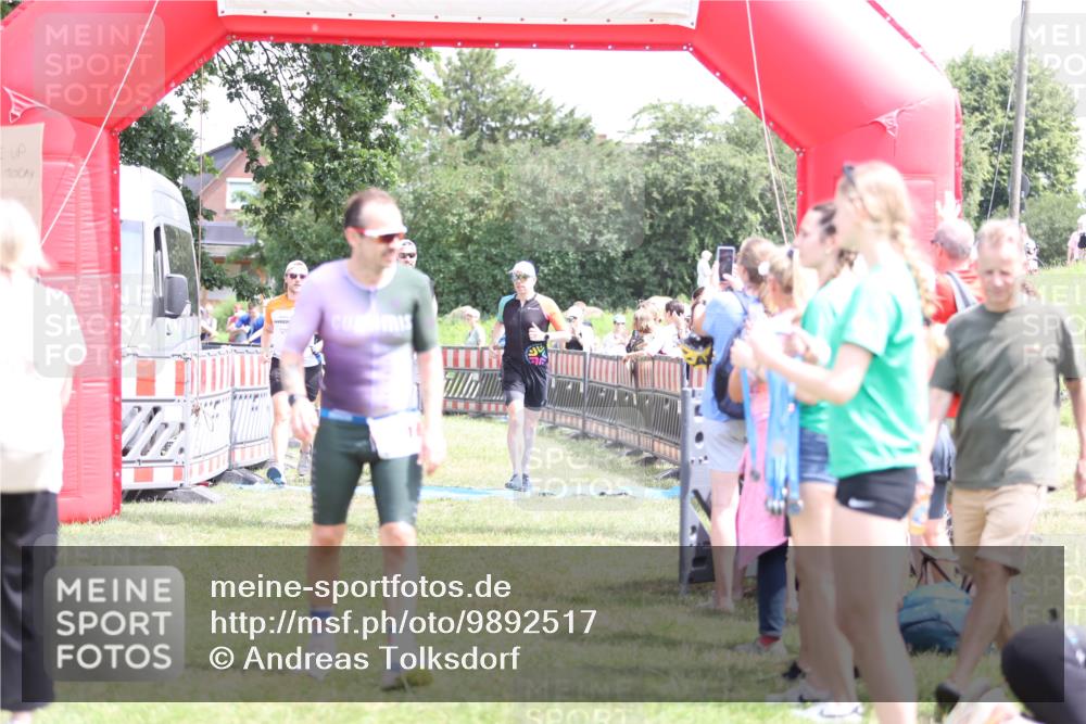 21.06.2026 - 29. Vierlanden-Triathlon Andreas Tolksdorf http://msf.ph/oto/9892517 21.06.2026 13:44:04 Ziel 113, 167, 291, 788, 113, 167, 291, 788 meine-sportfotos.de