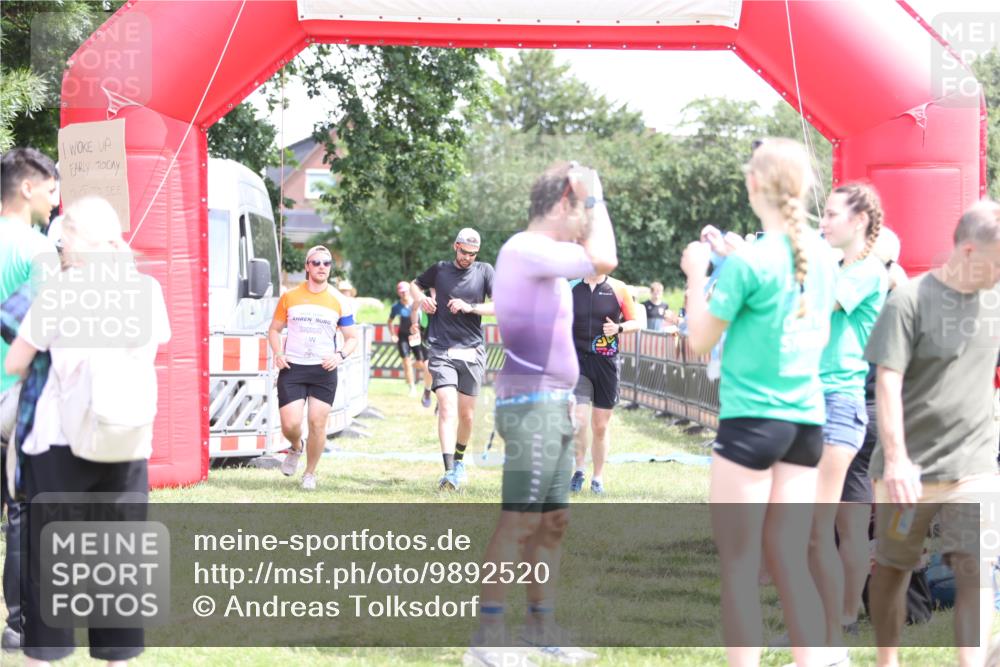 21.06.2026 - 29. Vierlanden-Triathlon Andreas Tolksdorf http://msf.ph/oto/9892520 21.06.2026 13:44:05 Ziel 113, 291, 788, 113, 291, 788 meine-sportfotos.de