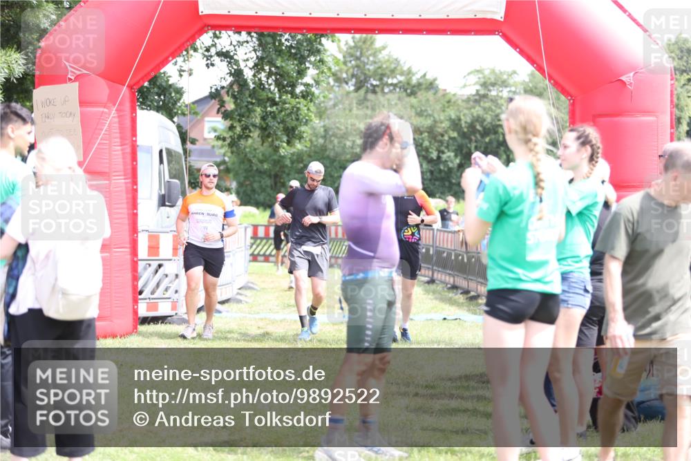 21.06.2026 - 29. Vierlanden-Triathlon Andreas Tolksdorf http://msf.ph/oto/9892522 21.06.2026 13:44:05 Ziel 113, 291, 788, 113, 291, 788 meine-sportfotos.de