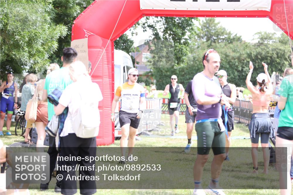 21.06.2026 - 29. Vierlanden-Triathlon Andreas Tolksdorf http://msf.ph/oto/9892533 21.06.2026 13:44:07 Ziel 113, 291, 788, 113, 291, 788 meine-sportfotos.de