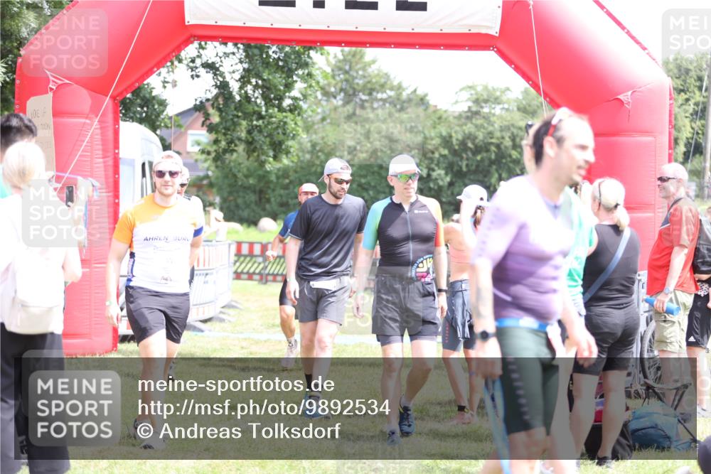 21.06.2026 - 29. Vierlanden-Triathlon Andreas Tolksdorf http://msf.ph/oto/9892534 21.06.2026 13:44:09 Ziel 113, 291, 788, 113, 291, 788 meine-sportfotos.de