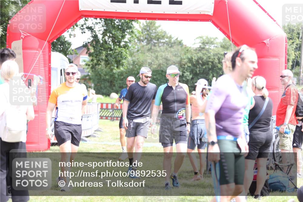 21.06.2026 - 29. Vierlanden-Triathlon Andreas Tolksdorf http://msf.ph/oto/9892535 21.06.2026 13:44:09 Ziel 113, 291, 788, 113, 291, 788 meine-sportfotos.de