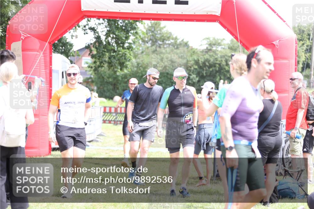 21.06.2026 - 29. Vierlanden-Triathlon Andreas Tolksdorf http://msf.ph/oto/9892536 21.06.2026 13:44:09 Ziel 113, 291, 788, 113, 291, 788 meine-sportfotos.de
