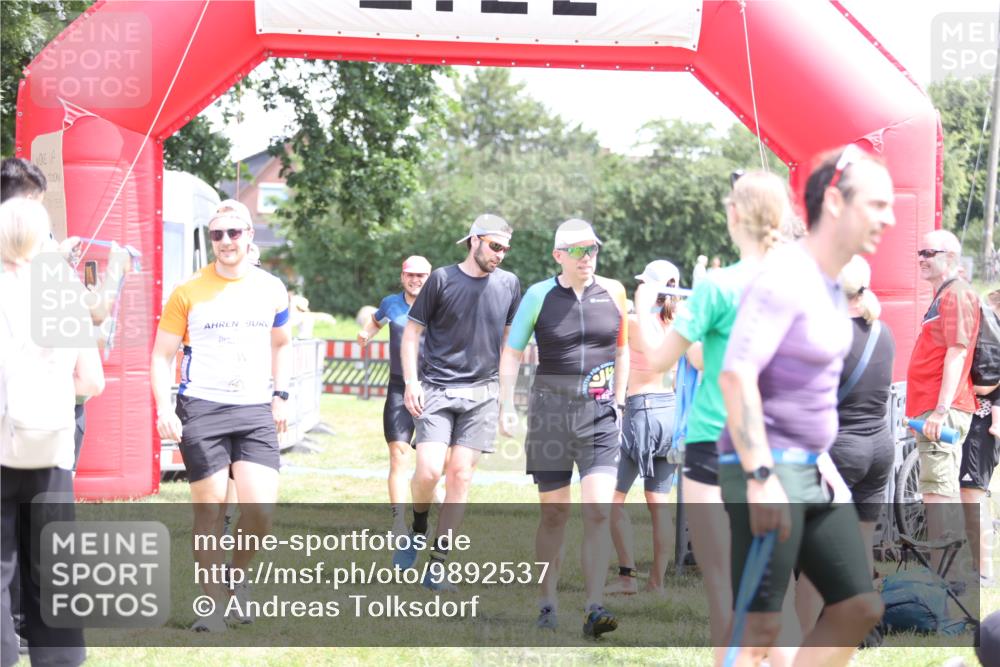 21.06.2026 - 29. Vierlanden-Triathlon Andreas Tolksdorf http://msf.ph/oto/9892537 21.06.2026 13:44:10 Ziel 113, 291, 788, 113, 291, 788 meine-sportfotos.de