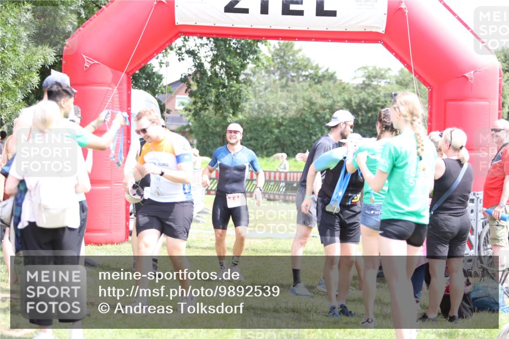 21.06.2026 - 29. Vierlanden-Triathlon Andreas Tolksdorf http://msf.ph/oto/9892539 21.06.2026 13:44:10 Ziel 113, 291, 788, 113, 291, 788 meine-sportfotos.de