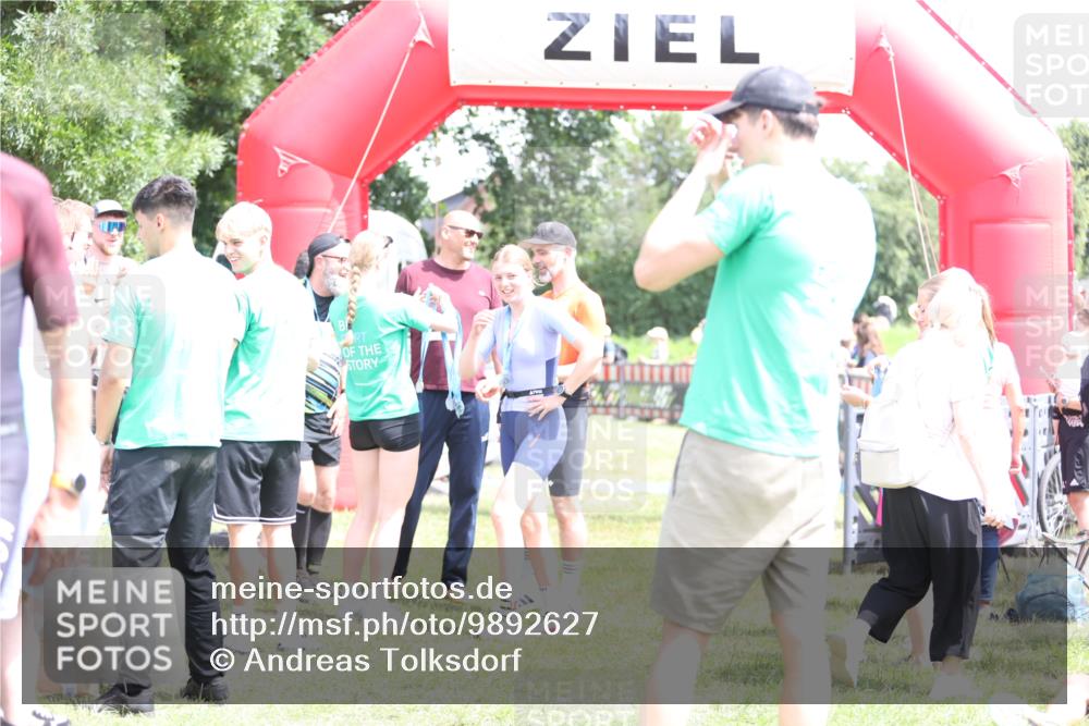 21.06.2026 - 29. Vierlanden-Triathlon Andreas Tolksdorf http://msf.ph/oto/9892627 21.06.2026 13:46:23 Ziel 681, 840, 1047, 681, 840, 1047 meine-sportfotos.de