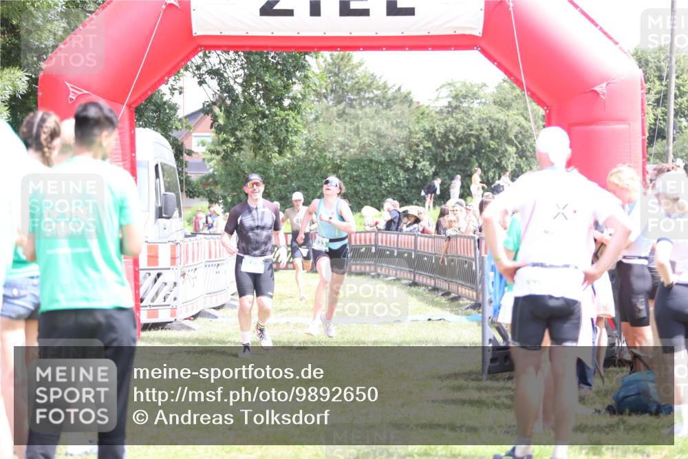 21.06.2026 - 29. Vierlanden-Triathlon Andreas Tolksdorf http://msf.ph/oto/9892650 21.06.2026 13:47:35 Ziel 669, 833, 1065, 669, 833, 1065 meine-sportfotos.de
