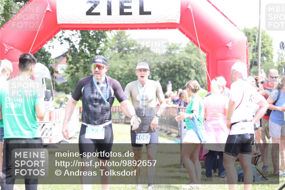 21.06.2026 - 29. Vierlanden-Triathlon Andreas Tolksdorf http://msf.ph/oto/9892657 21.06.2026 13:47:41 Ziel 833, 1065, 833, 1065 meine-sportfotos.de