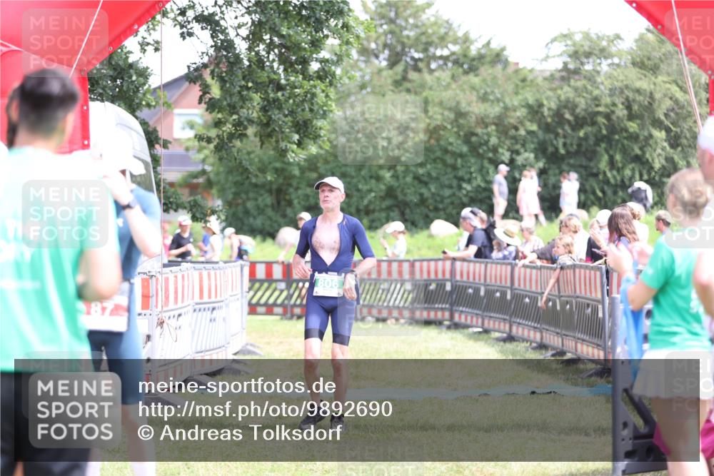 21.06.2026 - 29. Vierlanden-Triathlon Andreas Tolksdorf http://msf.ph/oto/9892690 21.06.2026 13:48:12 Ziel 64, 87, 806, 64, 87, 806 meine-sportfotos.de