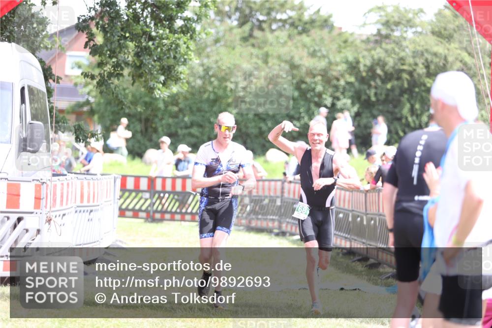 21.06.2026 - 29. Vierlanden-Triathlon Andreas Tolksdorf http://msf.ph/oto/9892693 21.06.2026 13:48:36 Ziel 768, 781, 889, 768, 781, 889 meine-sportfotos.de