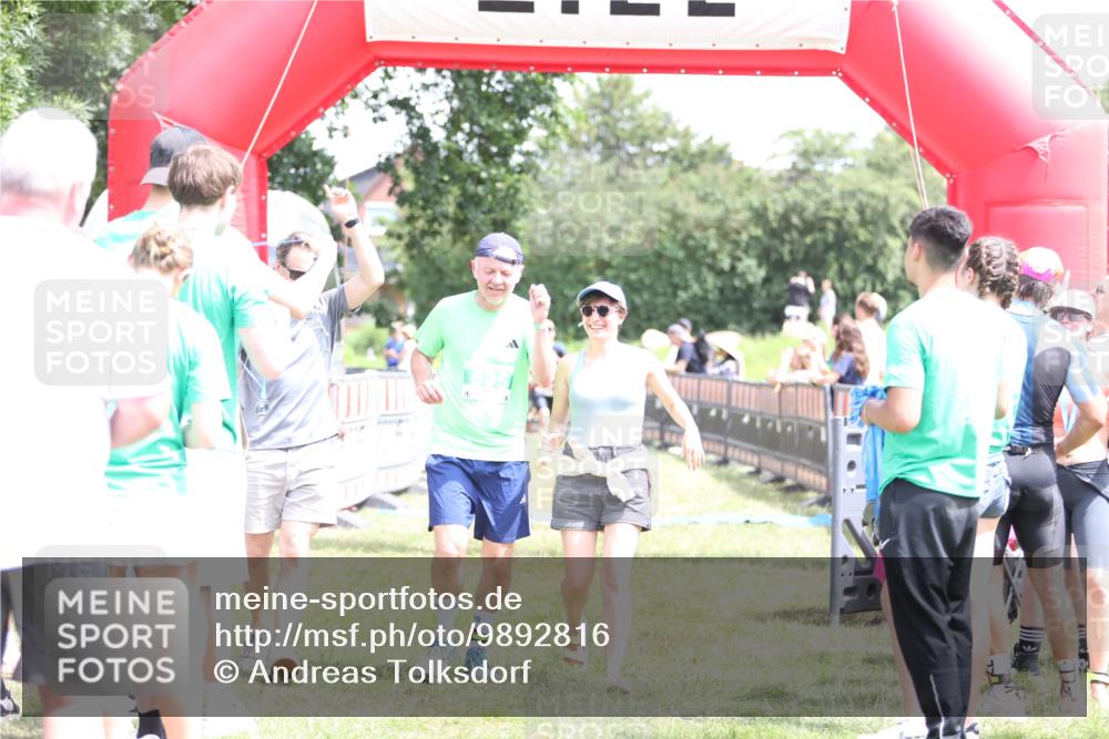 21.06.2026 - 29. Vierlanden-Triathlon Andreas Tolksdorf http://msf.ph/oto/9892816 21.06.2026 13:50:33 Ziel 221, 265, 895, 221, 265, 895 meine-sportfotos.de